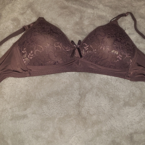 Bundle of bras!! 34C NWOT - Picture 3 of 5